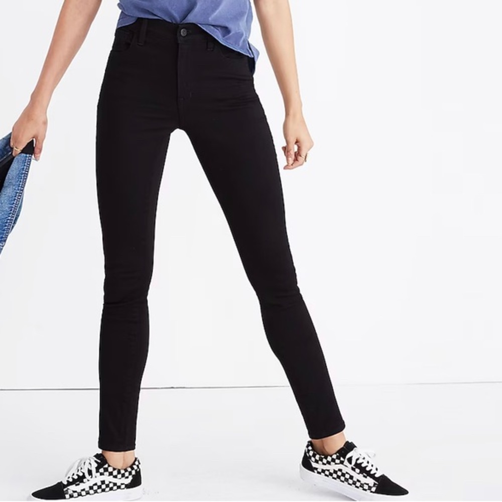 Madewell black skinny jeans 26 with stretch